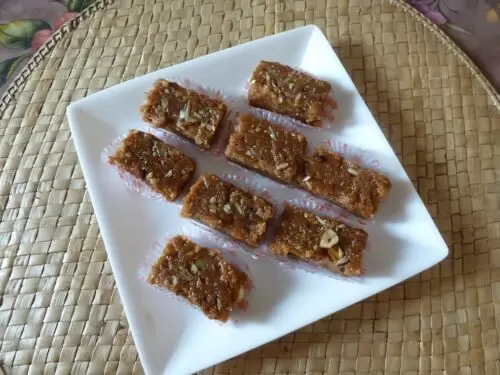 Urad Dal Burfi Recipe With Jaggery | Healthy Indian Sweet