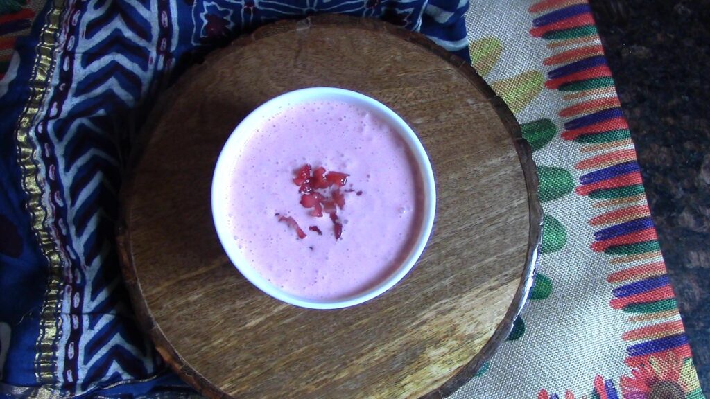 strawberry flavoured dahi