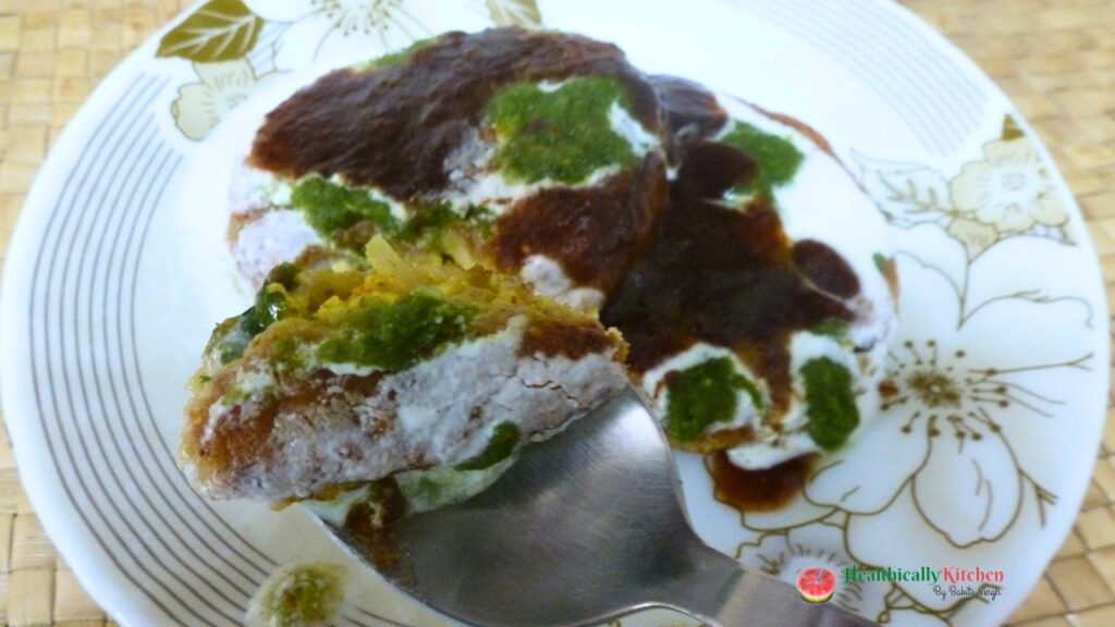 Paneer Stuffed Aloo Tikki Chaat Recipe | Healthy Street Style Snack 3 crispy aloo tikki with paneer filling