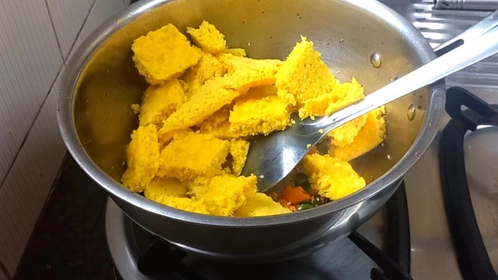 Soft & Fluffy Corn Dhokla Recipe with Fresh Corn | Easy Breakfast 21 dhokla in tadka Healthically Kitchen
