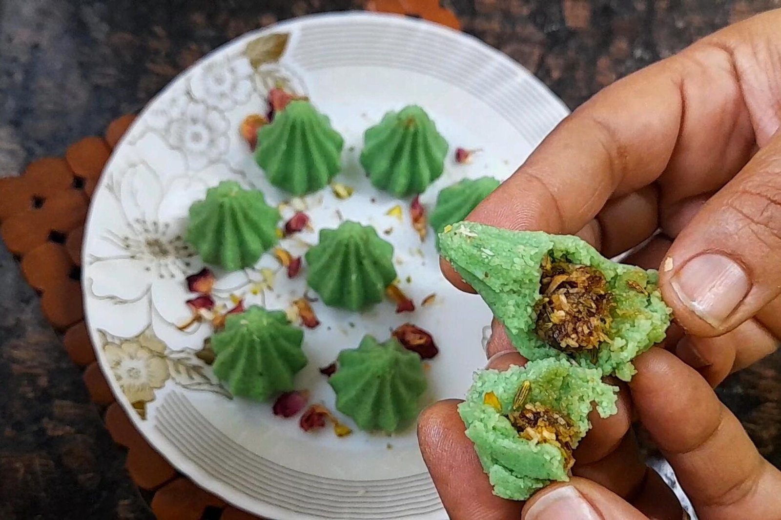 Easy Paan Gulkand Modak Recipe (No Added Sugar) 1 Paan Gulkand Modak Recipe (No Added Sugar)