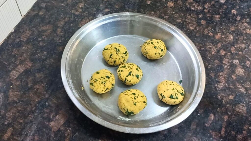 divide dough of laccha paratha Healthically Kitchen