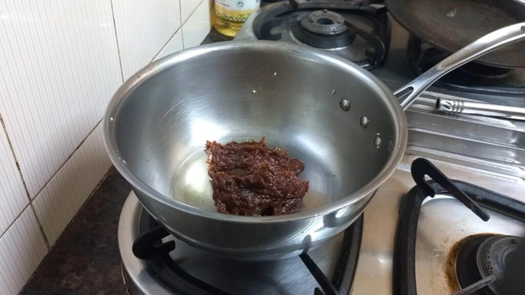 Janmashtami Special Mewa Paag Recipe – No Refined Sugar 17 roasting dates paste Healthically Kitchen