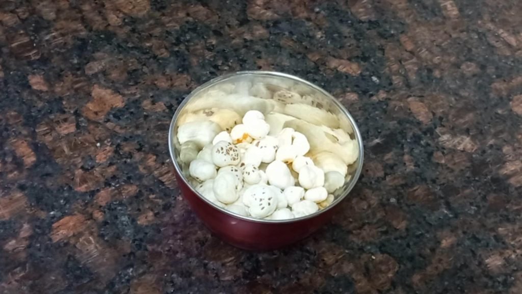 Lauki Makhana Milkshake Recipe | Healthy Dry Fruit Smoothie 3 makhana Healthically Kitchen