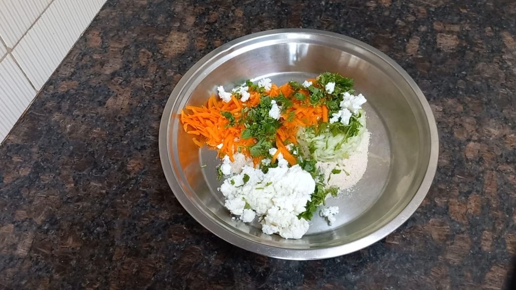 Rajgira Nashta for Vrat | Rajgira Roti, Cucumber Raita & Paneer Dip 12 paneer and coriander leaves Healthically Kitchen