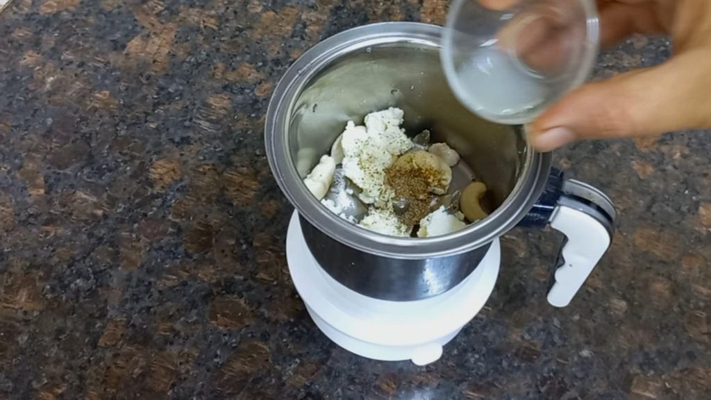 Rajgira Nashta for Vrat | Rajgira Roti, Cucumber Raita & Paneer Dip 8 spices and lemon juice Healthically Kitchen