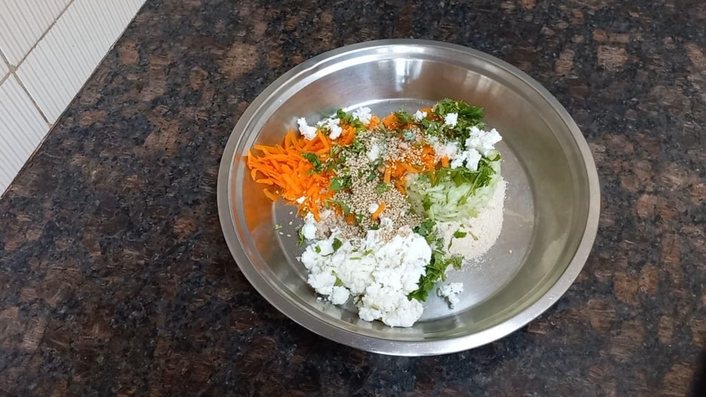 Rajgira Nashta for Vrat | Rajgira Roti, Cucumber Raita & Paneer Dip 13 white til Healthically Kitchen